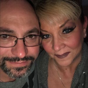 Meet your Posher, Adrianne